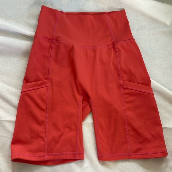 P'tula Pants - P’Tula 6” coral shorts with pockets